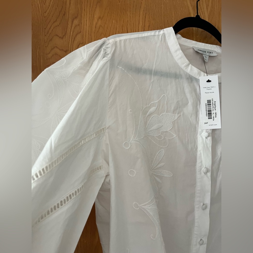 Amour Vert Angelique white embroidered button down collarless poplin blouse XL - Picture 7 of 13